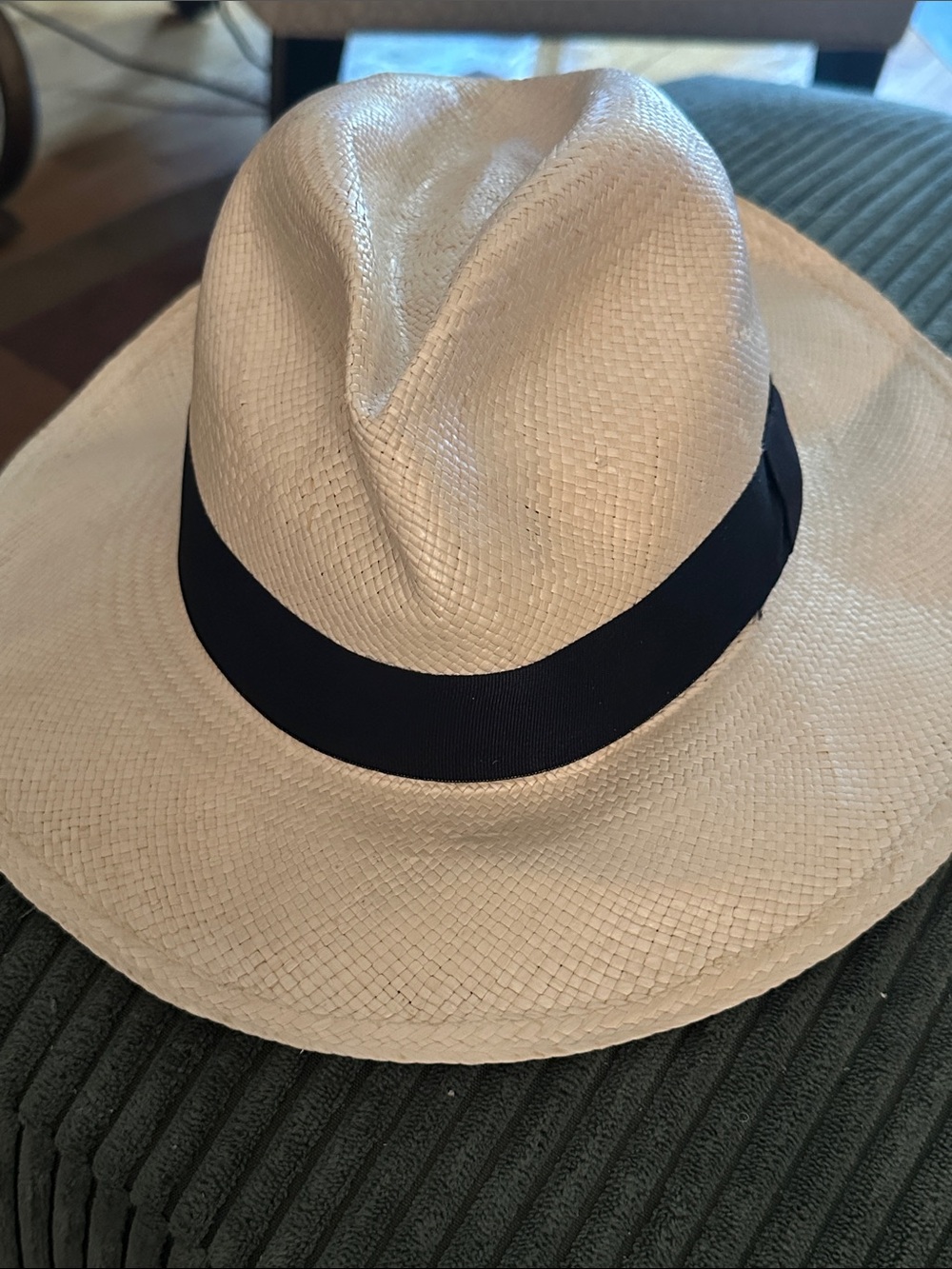 Montecristi Original straw hat!! Like new!
Size 62 Made in Panama